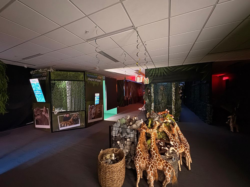 Hologram Zoo Lehigh Valley in Easton, PA Hologram Zoo Lehigh Valley in Easton, PA